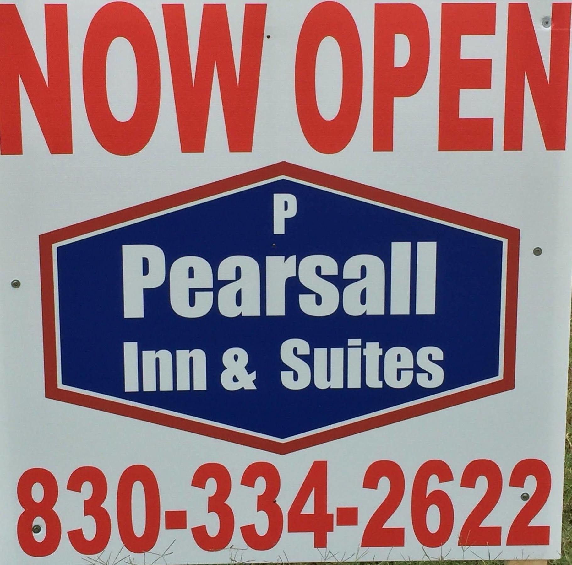 Pearsall Inn And Suites Экстерьер фото